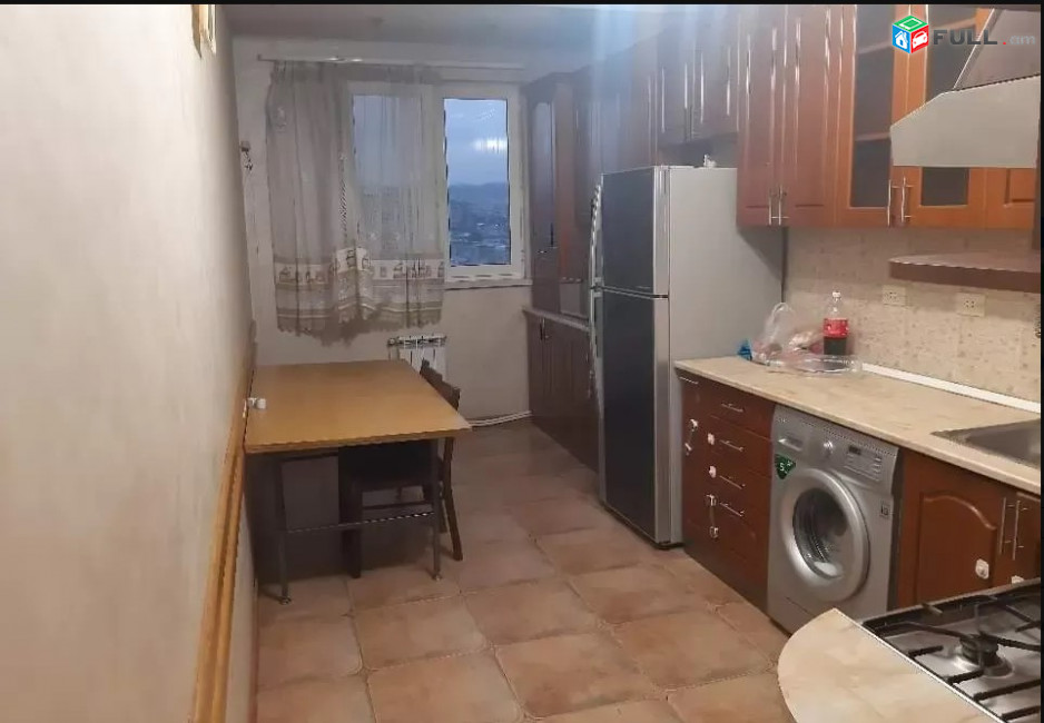 LA04927 Վարձով 5 սենյականոց բնակարան Արշակունյաց պողոտայում 