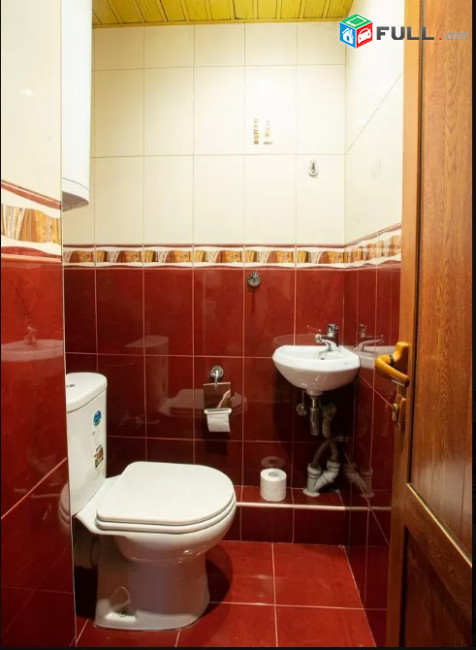 LA07929 Վարձով 3 սենյականոց բնակարան Բրյուսովի փողոցում 