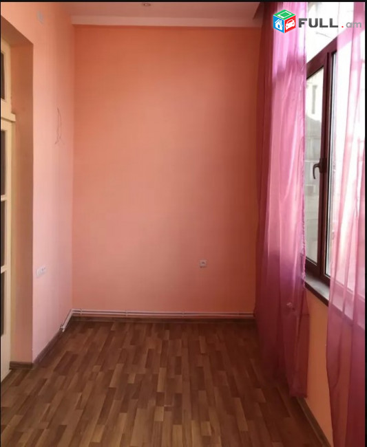 LA04952 Վարձով 2 սենյականոց բնակարան Սարյան - Թումանյան փողոցների խաչմերուկ, 