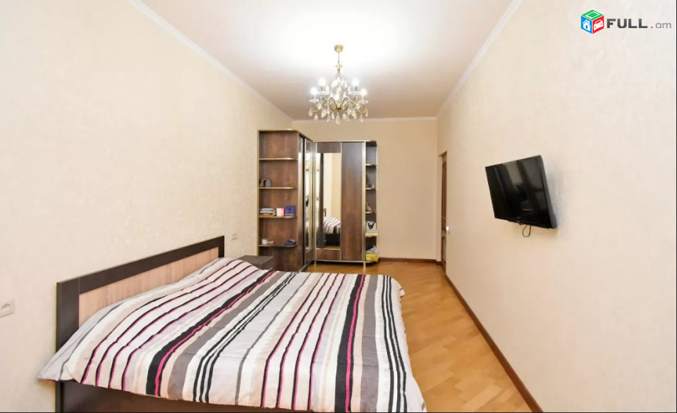 LA04955  Վարձով 3 սենյականոց բնակարան Սայաթ Նովա փողոցում