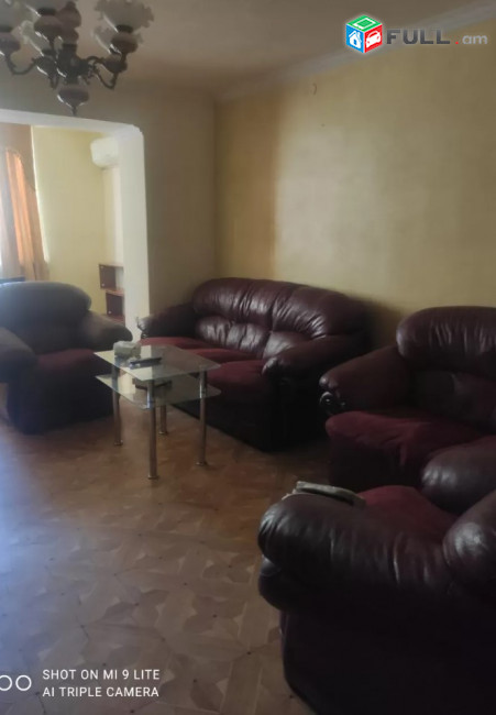 LA04967  Վարձով 3 սենյականոց բնակարան Մոսկովյան փողոցում 