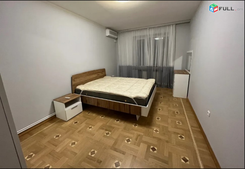 LA04975 Վարձով 3 սենյականոց բնակարան Թումանյան փողոցում 