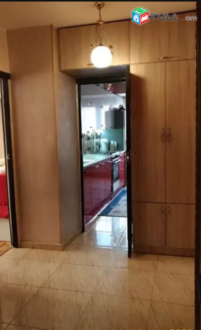 LA04977 Վարձով 3 սենյականոց բնակարան Սիմոն Վրացյան փողոցում 