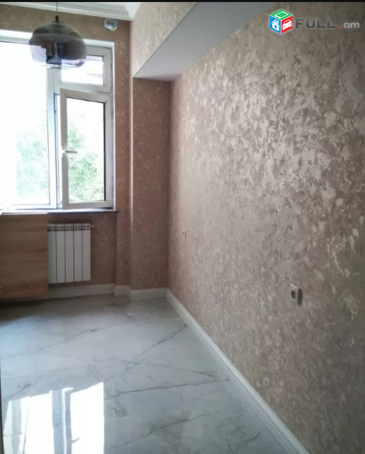 LA05001 Վարձով 3 սենյականոց բնակարան Թումանյան փողոցում 