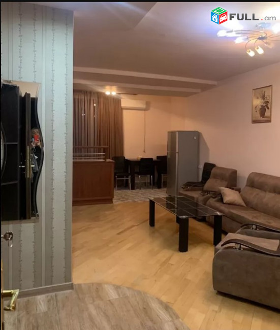 LA05008 Վարձով 2 սենյականոց բնակարան Ամիրյան փողոցում