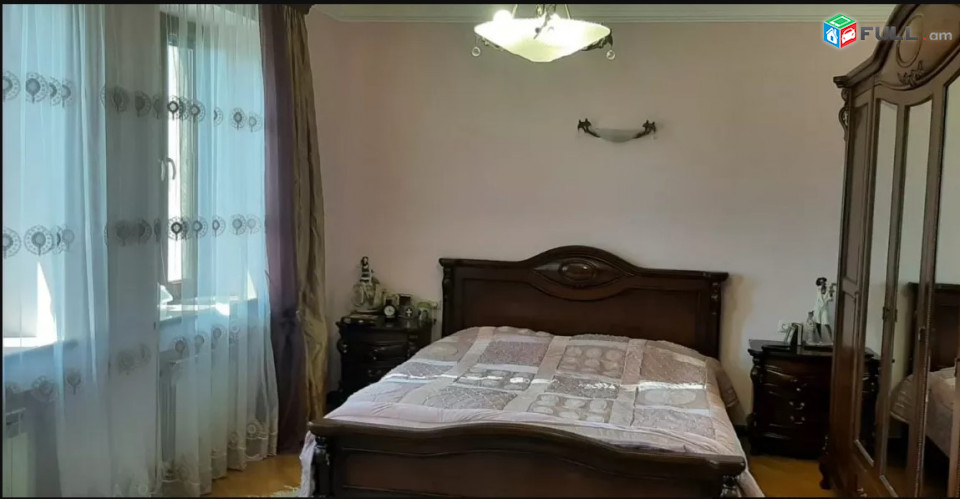 LA05055 Վարձով 3 հարկանի 7 սենյականոց առանձնատուն Նոր Նորքի 2-րդ զանգվածում Մոլդովական փողոցում
