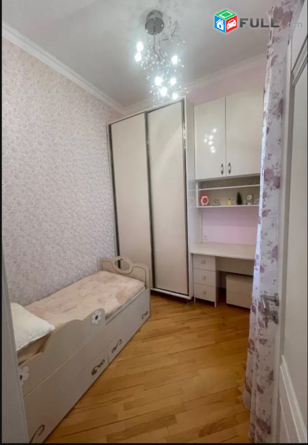 LA05068 Վարձով 3 սենյականոց բնակարան Ավագ Պետրոսյան  փողոցում 