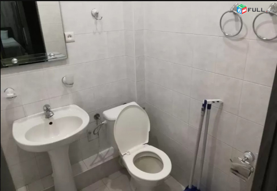 LA05083 Վարձով 2 սենյականոց բնակարան Հանրապետության փողոցում 