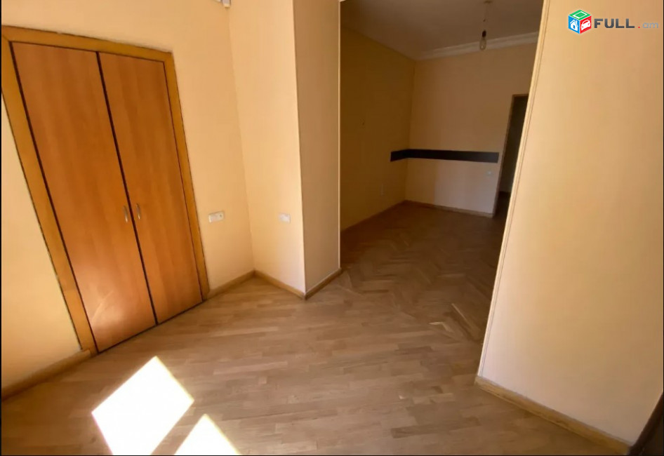 LA05042 Վարձով 100 քմ գրասենյակային տարածք Կոմիտաս , Puma խանութի մոտ