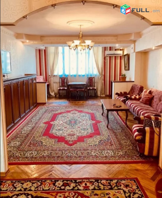 LA05104 Վարձով 3 սենյականոց բնակարան Ամիրյան փողոցում 