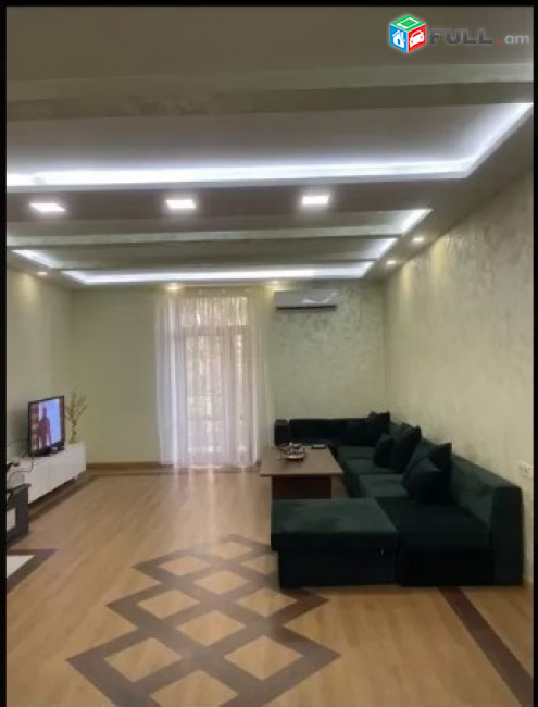 LA05106 Վարձով 3 սենյականոց բնակարան Բրյուսովի փողոցում