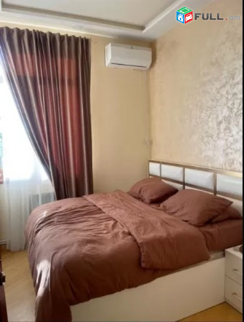 LA05106 Վարձով 3 սենյականոց բնակարան Բրյուսովի փողոցում