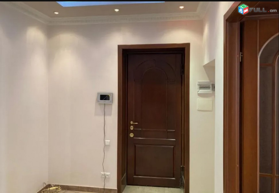 LA05071 Վարձով 130 քմ Գրասենյակային տարածք Սայաթ-Նովայի պողոտայում