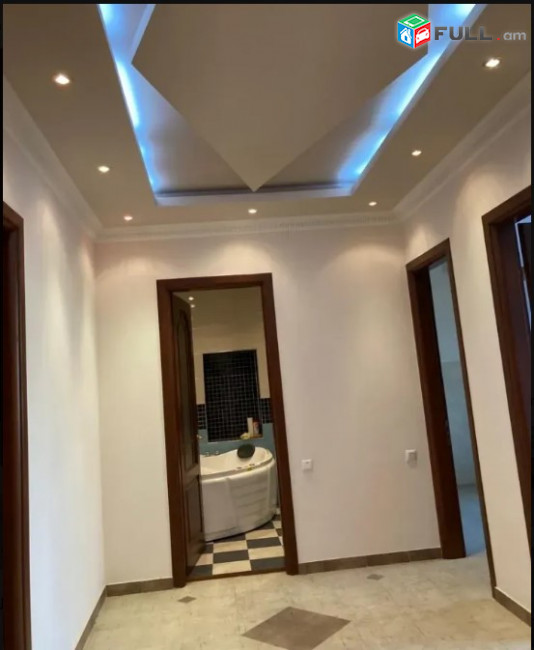 LA05071 Վարձով 130 քմ Գրասենյակային տարածք Սայաթ-Նովայի պողոտայում