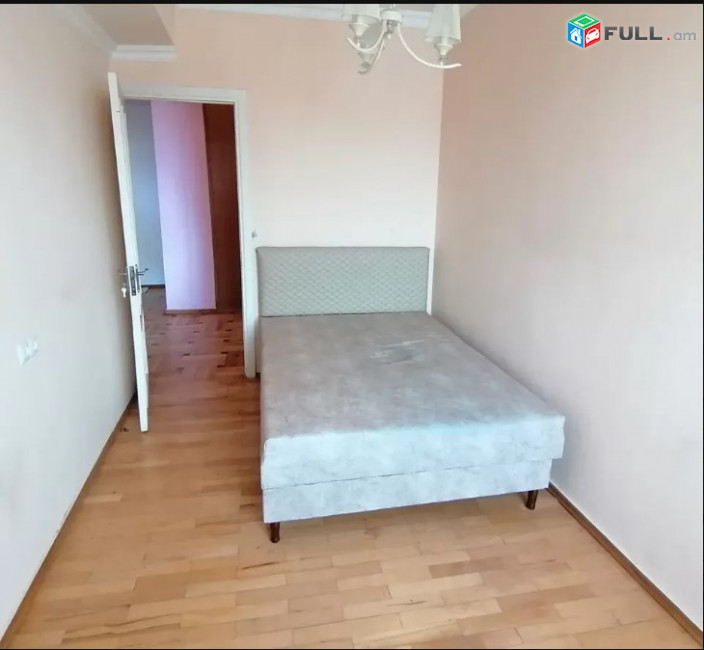 LA05113 Վարձով 3 սենյականոց բնակարան Բանգլադեշ Բ 2 թաղմասում 