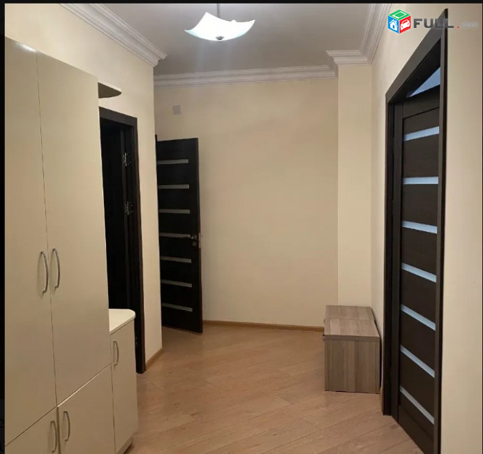 LA05136 Վարձով 2 սենյականոց բնակարան Վիկտոր Համբարձումյան փողոցում