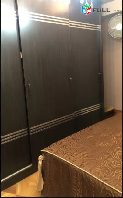 LA05139 Վարձով 3 սենյականոց բնակարան Արամ Խաչատրյան 