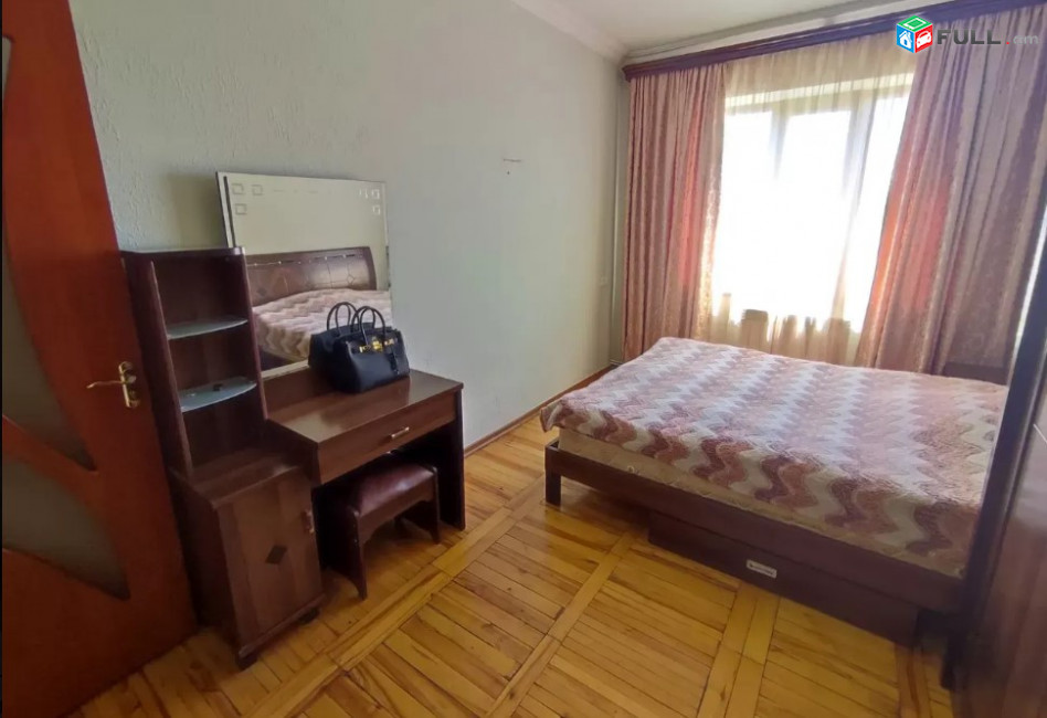 LA05142 Վարձով 3 սենյականոց բնակարան Դավիթաշեն 4 թաղամաս 