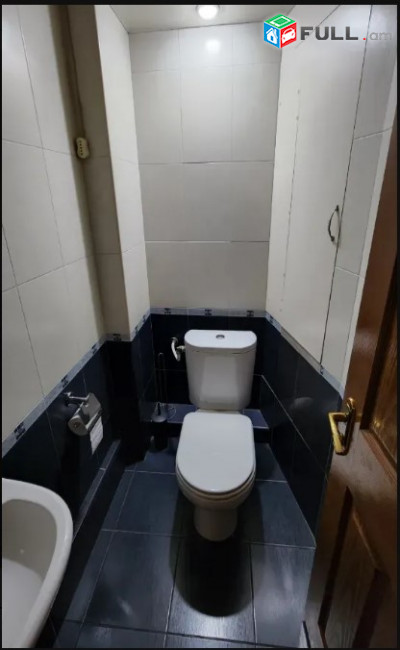 LA05153 Վարձով 3 սենյականոց բնակարան Հակոբ Հակոբյան փողոցում 