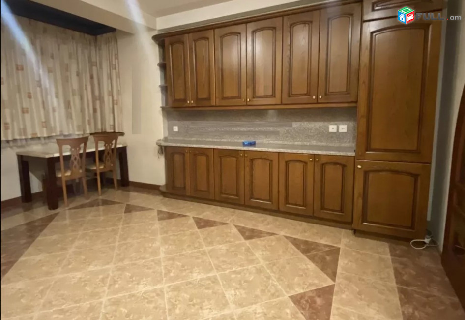LA05164  Վարձով 4 սենյականոց բնակարան Թումանյան , Օպերա նորակառույց շենք