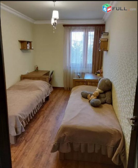 LA05184 Վարձով 3 սենյականոց բնակարան Մամիկոնյանց փողոցում