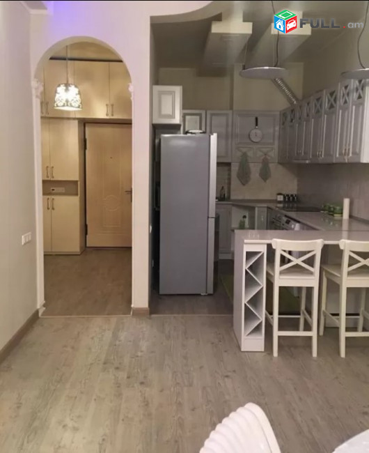 LA05229 Վարձով 2 սենյականոց բնակարան Նաիրի Զարյան փողոց , նորակառույց 