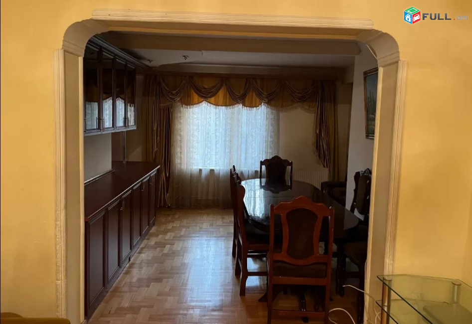 LA05228 Վարձով 3 սենյականոց բնակարան բնակարան Շիրակի փողոց 