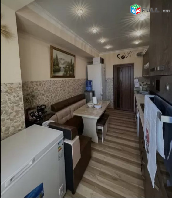 LA05244 Վարձով 3 սենյականոց բնակարան Անտառային փողոց , նորակառույց 