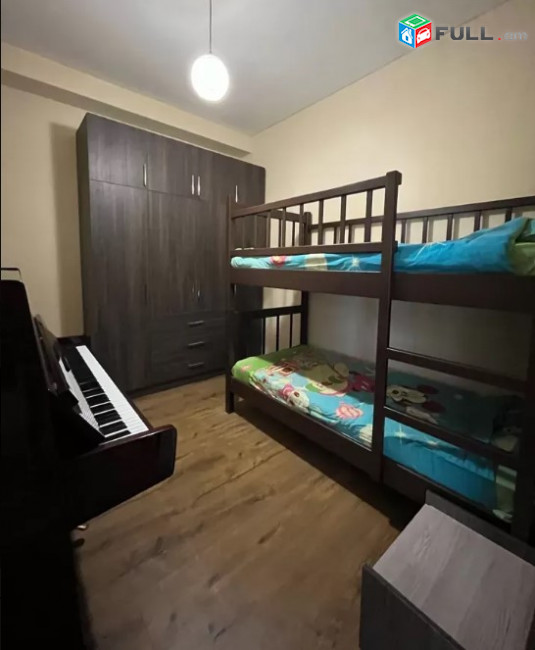 LA05256 Վարձով 3 սենյականոց բնակարան Անտառային փողոց , նարակառույց