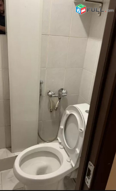 LA05260  Վարձով 3 սենյականոց բնակարան Դավթաշեն 4 թաղամաս 