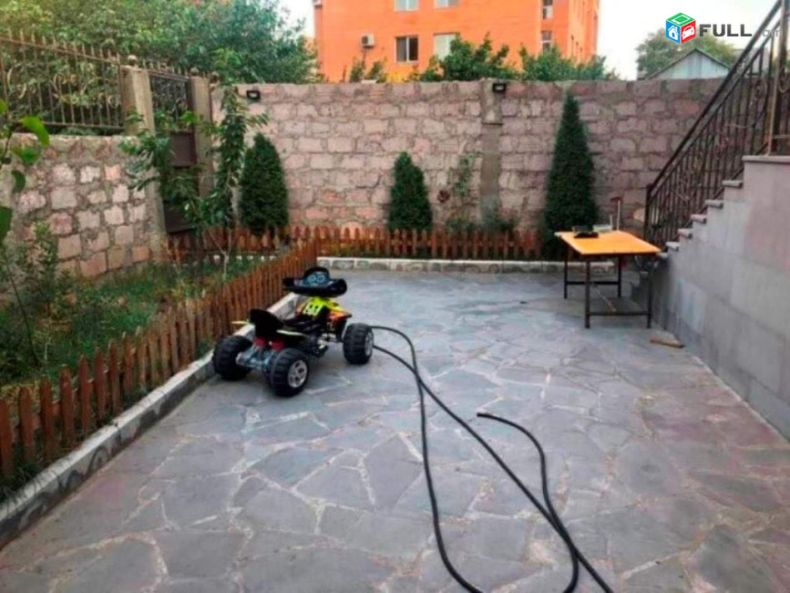LA05276 Վարձով 5 սենյականոց առանձնատուն Ռիգայի փողոց 