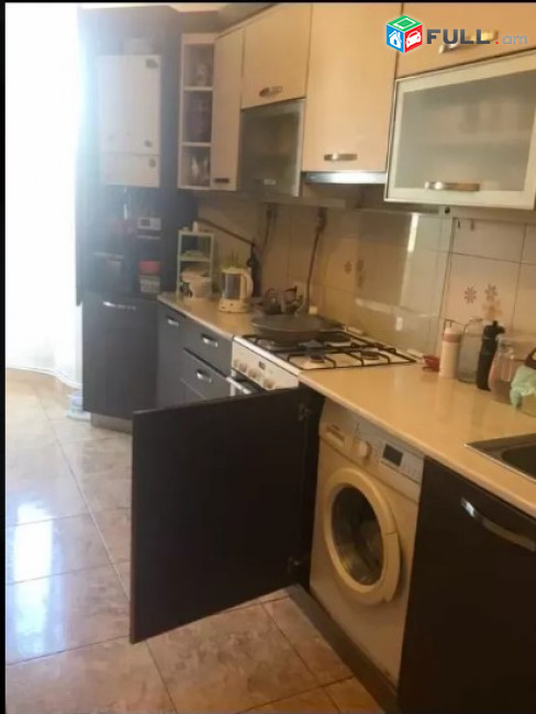 LA05316 Վարձով 2 սենյականոց բնակարան Գալշոյան փողոց, 5 րդ Մասիվ 