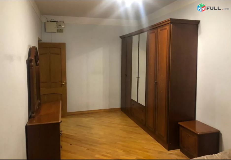 LA05325 Վարձով 3 սենյականոց բնակարան Ակսել Բակունց  , 4 րդ Մասիվ