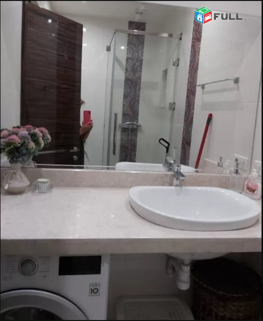 LA05340  Վարձով 3 սենյականոց բնակարան Սասնա Ծռեր , նորակառույց 