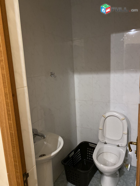 LA05353  Վարձով 2 սենյականոց բնակարան Աբովյան փողոցում
