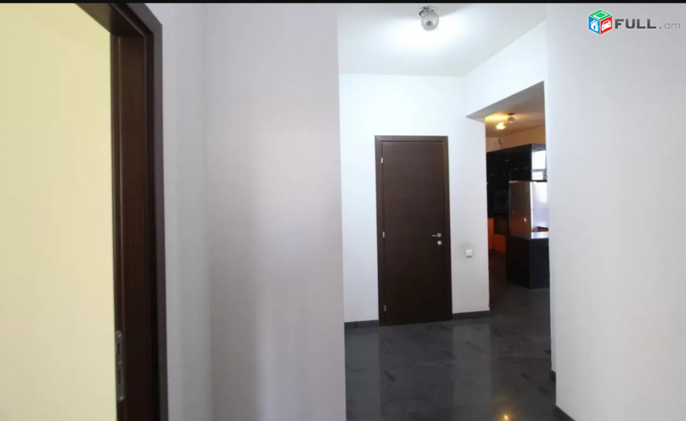 LA05358 Վարձով 3 սենյականոց բնակարան Բաղրամյան պողոտա, նորակառույց շենք