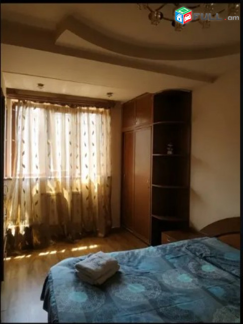 LA05403 Վարձով 2 սենյականոց բնակարան Ամիրյան փողոցում 