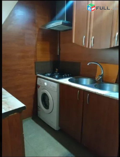 LA05403 Վարձով 2 սենյականոց բնակարան Ամիրյան փողոցում 