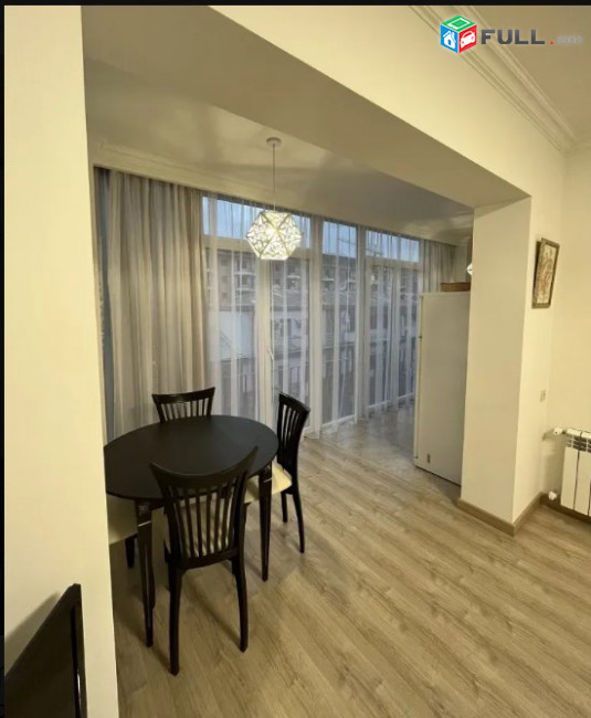 LA05418 Վարձով 2 սենյականոց բնակարան Նալբանդյան փողոցում