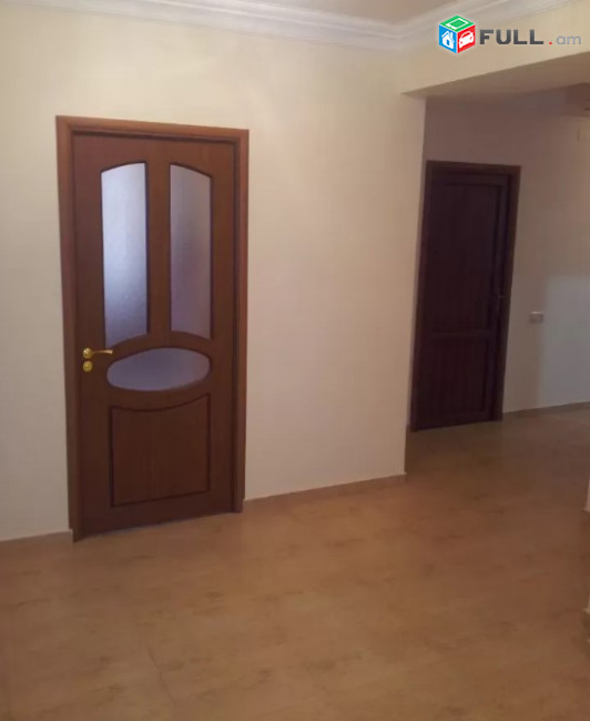 LA05436 Վարձով 3 սենյականոց բնակարան Պուշկին փողոցում