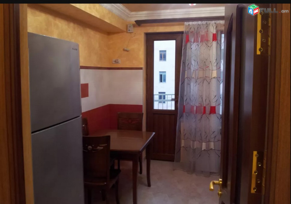 LA05436 Վարձով 3 սենյականոց բնակարան Պուշկին փողոցում
