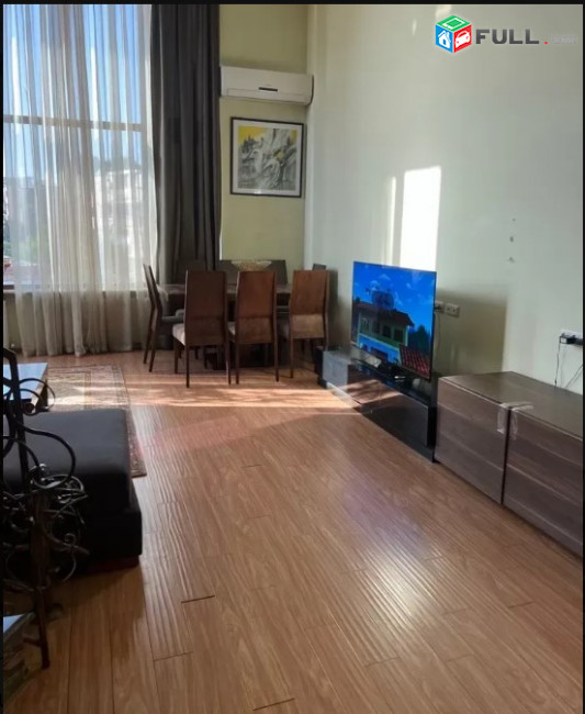 LA05361 Վարձով 3 սենյականոց բնակարան Հրաչյա Քոչար փողոցում 