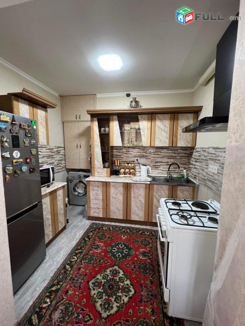 LA05454 Վարձով 3 սենյականոց բնակարան Սունդուկյան փողոց 