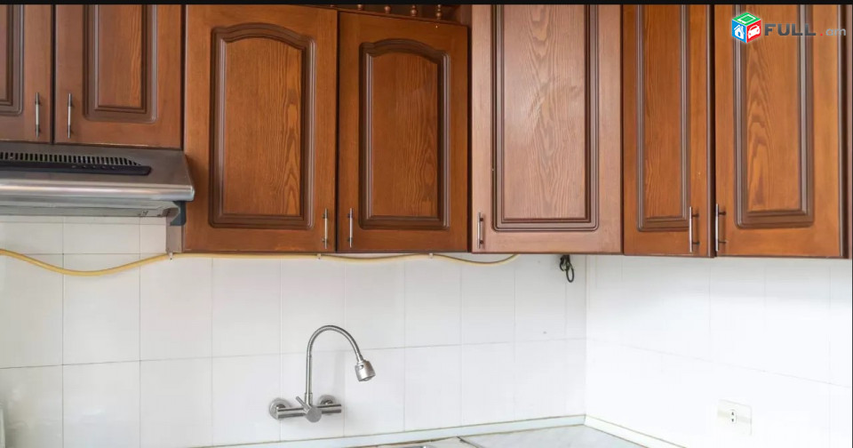 LA05457  Վարձով 3 սենյականոց բնակարան Չարենց փողոց , Սայաթ Նովա 