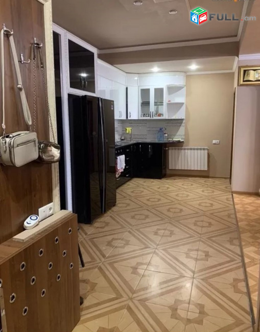 LA05474 Վարձով 3 սենյականոց բնակարան Անտառային փողոց  , նորակառույց 