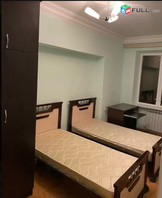 LA05476 Վարձով 4 սենյականոց բնակարան Արամ Խաչատրյան փողոցում 