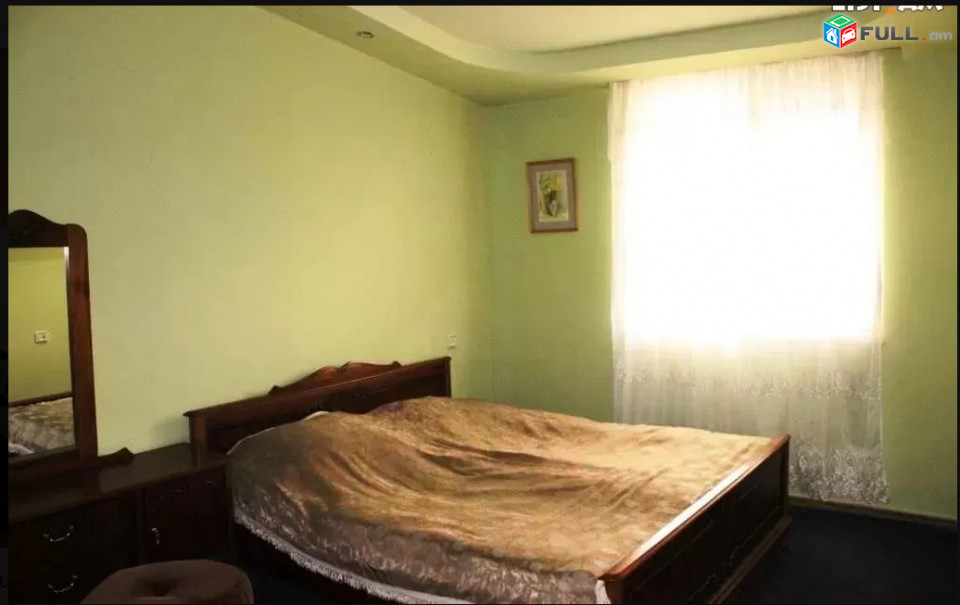 LA05491 Վարձով 3 սենյականոց բնակարան Օրբելի փողոցում 