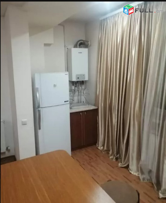 LA05504  Վարձով 2 սենյականոց բնակարան Թումանյան փողոցում