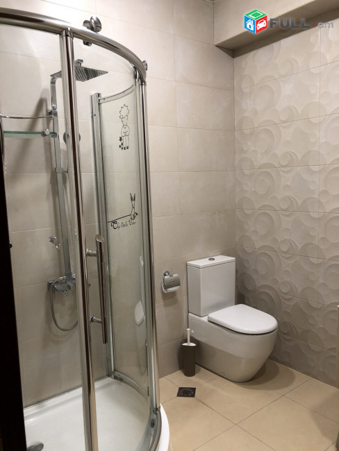 LA05522 Վարձով 3 սենյականոց բնակարան Բյուզանդի փողոց , նորակառույց 