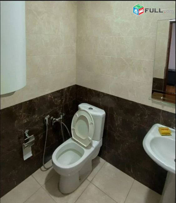 LA05524  Օրավարձով  4 սենյականոց բնակարան Արամի փողոց , նորակառույց շենք